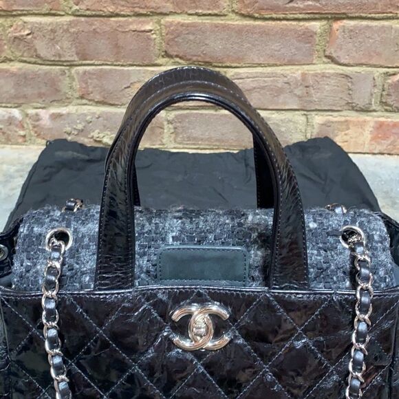 Chanel Authentic Portobello Black Quilted Calfskin Tote Bag - Picture 11 of 14